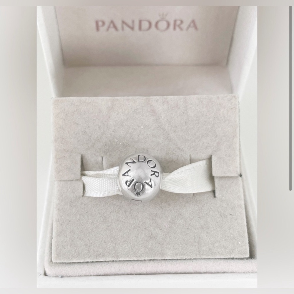Pandora Loving Pandora Clip - Picture 2 of 3